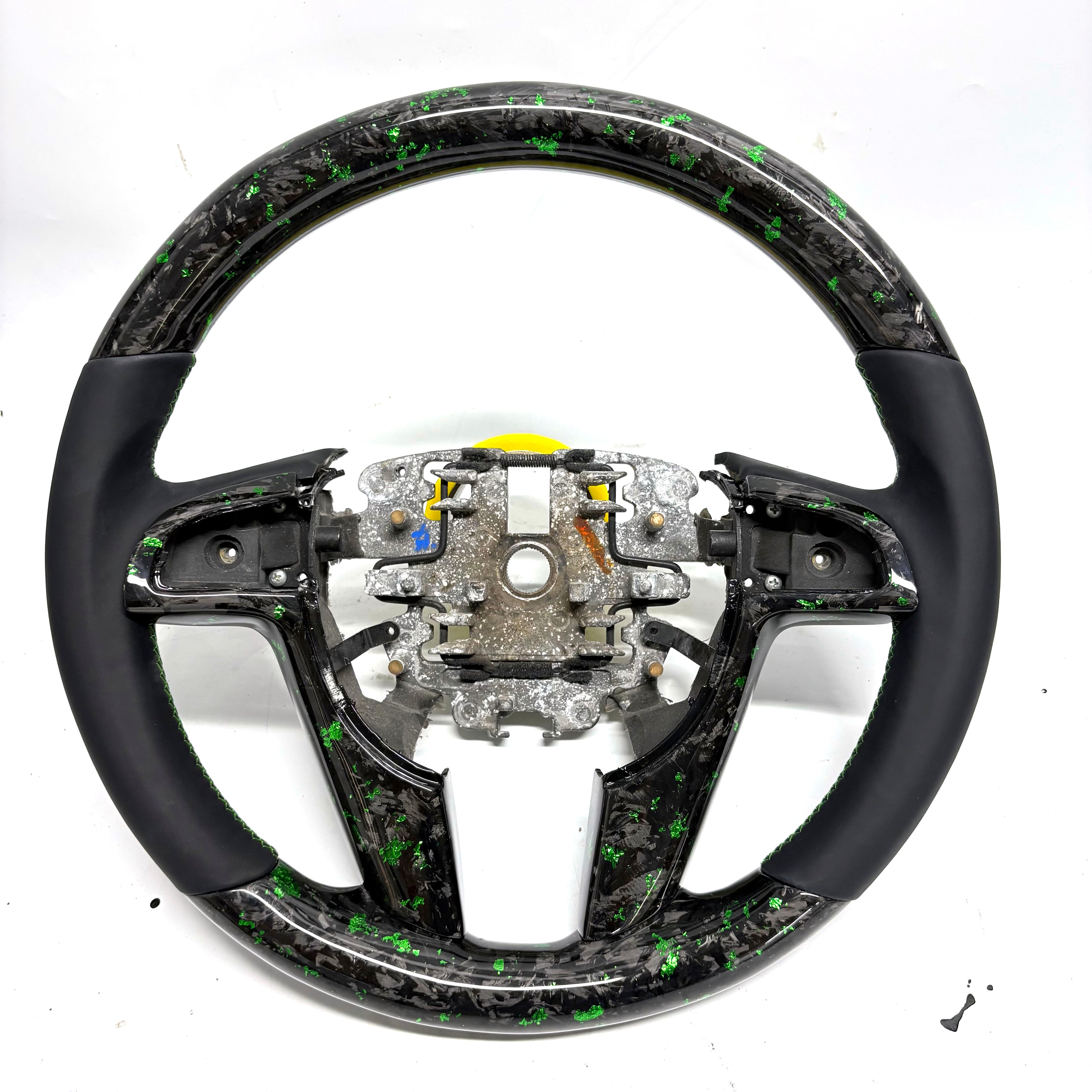 FOR Holden VE/Pontiac G8 Steering Wheel - Green Forged Carbon Fiber & Black Smooth Leather - CJ Mod Garage