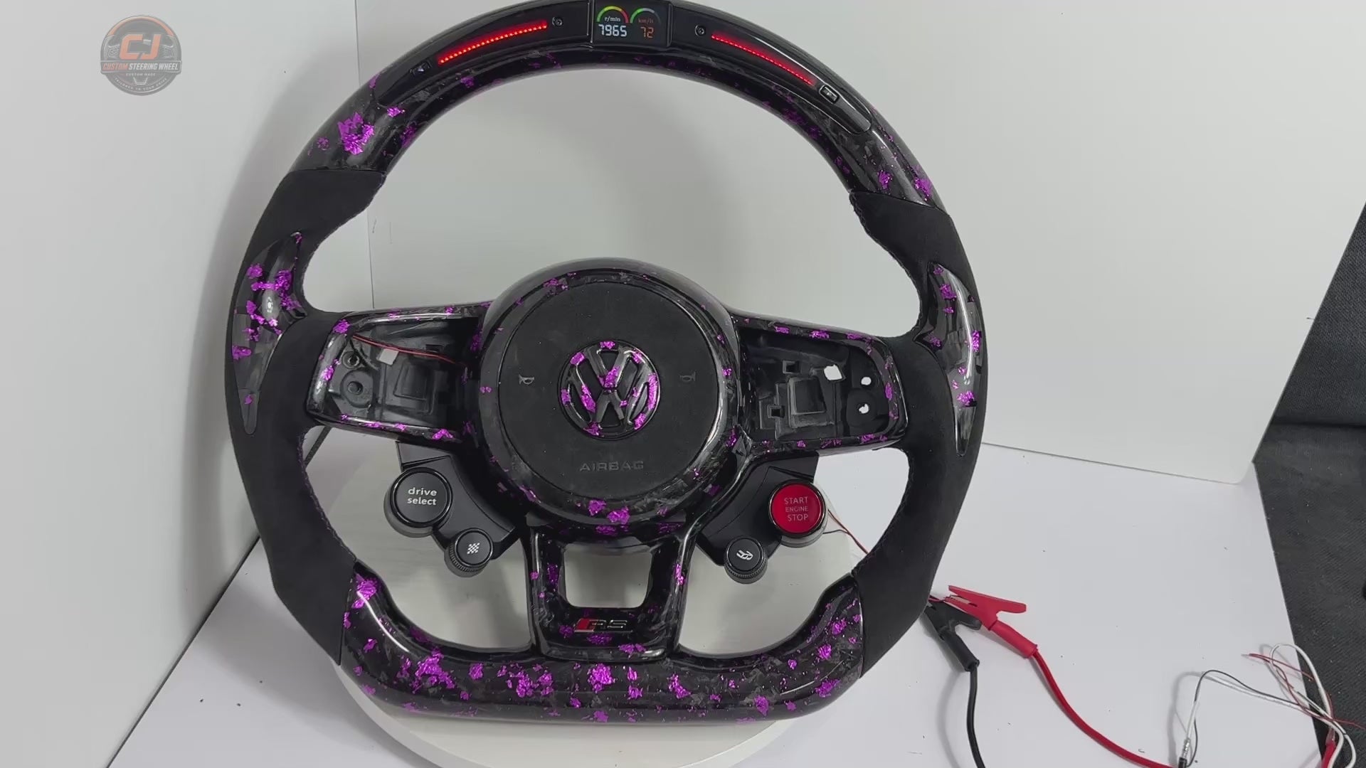 White background video of Volkswagen MK7 GTI purple forged carbon LED wheel for Golf 6 7 7.5 R R Line CC Polo Passat B8 CJ Mod Garage
