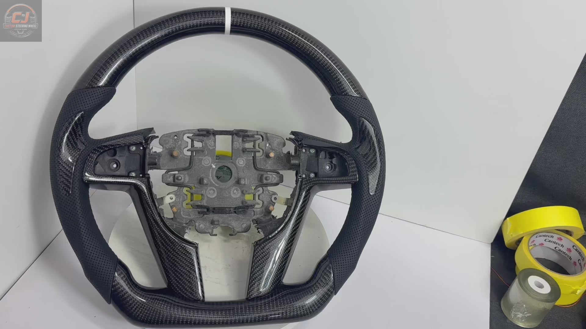 FOR Holden VE/Pontiac G8 Steering Wheel - Black Carbon Fiber & Black Perforated Leather - CJ Mod Garage& Video Showcase