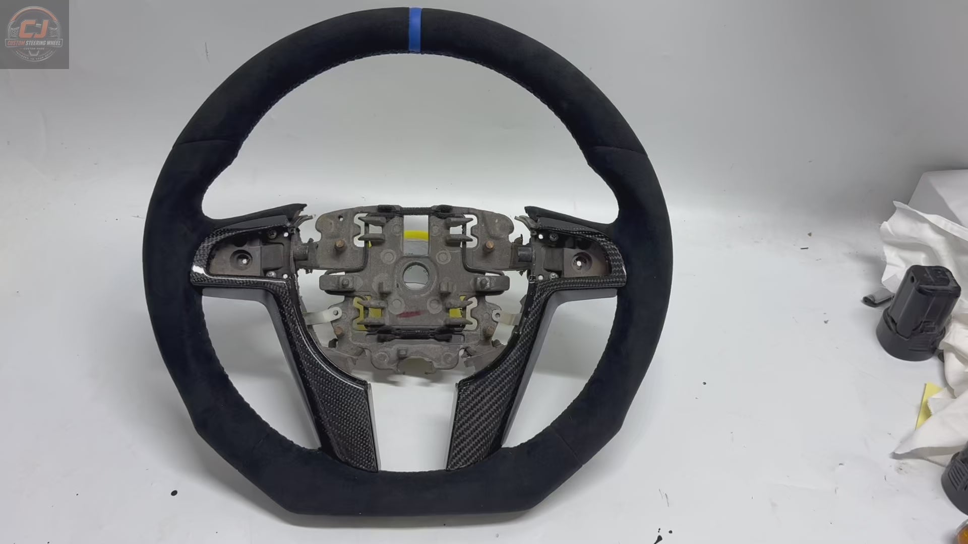 FOR Holden Commodore VE/Pontiac G8 steering wheel - Black Alcantara & Blue stripe at 12 o'clock - CJ Mod Garage & Video Showcase