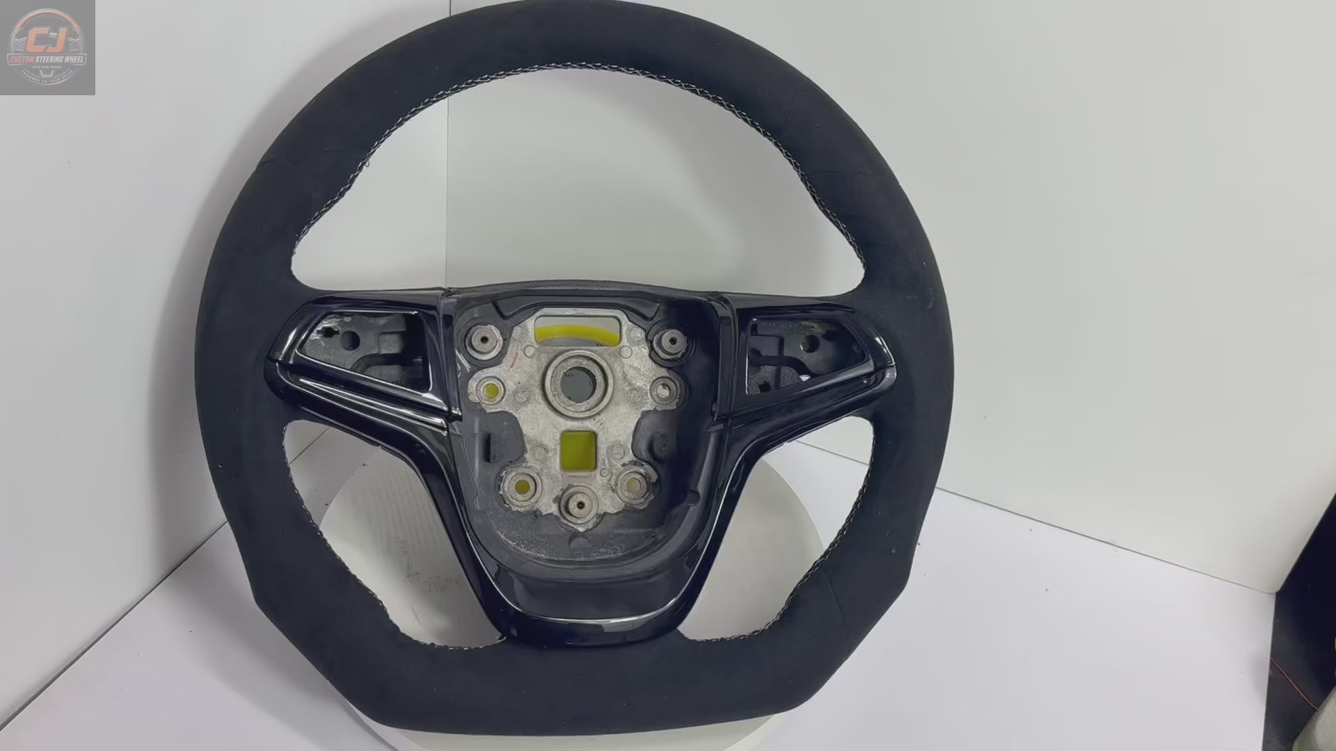 FOR Holden VF HSV CHEVY SS SSV SV6 2013-2017 Carbon Fiber Steering Wheel - CJ Mod Garage 4