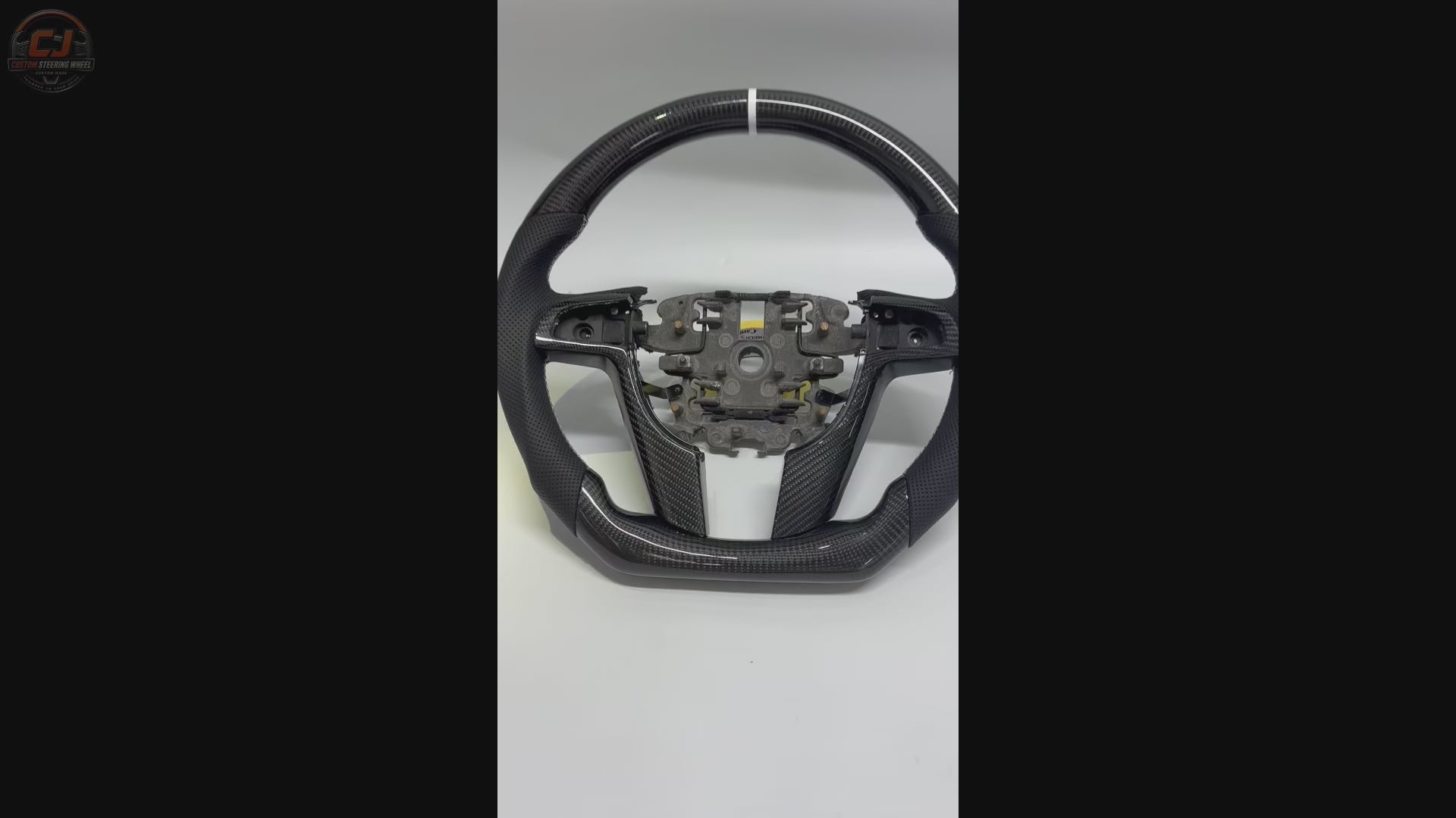 FOR Holden VE/Pontiac G8 Steering Wheel - Black Carbon Fiber & Black Perforated Leather - CJ Mod Garage & Video Showcase